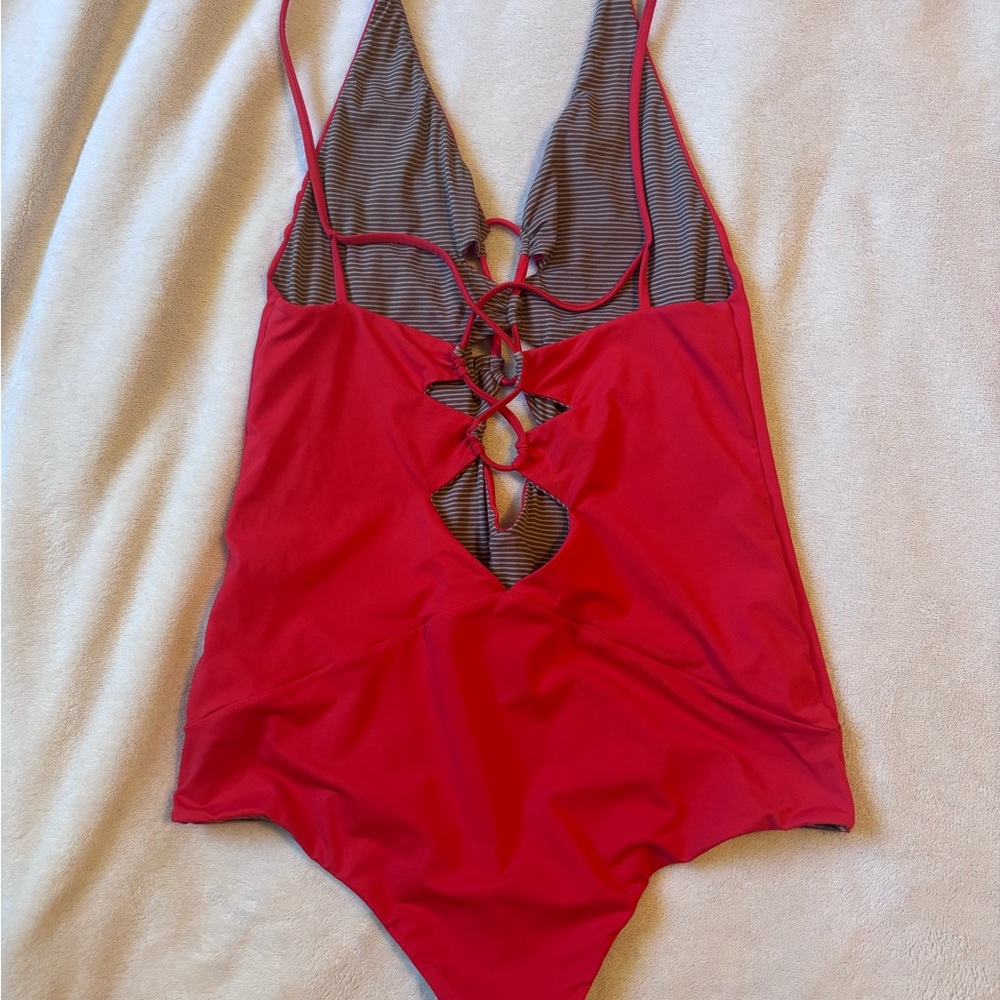 ACACIA One-Piece in Bright Red - Picture 2 of 3